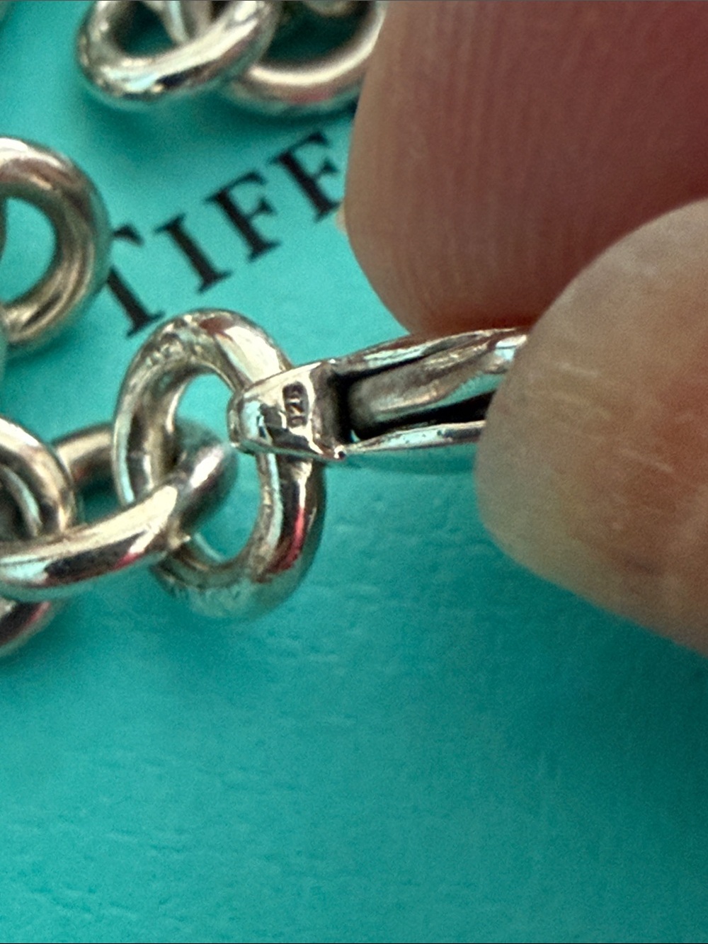 18” ICONIC Please Return To Tiffany Heart Tag Choker Necklace - Picture 7 of 14